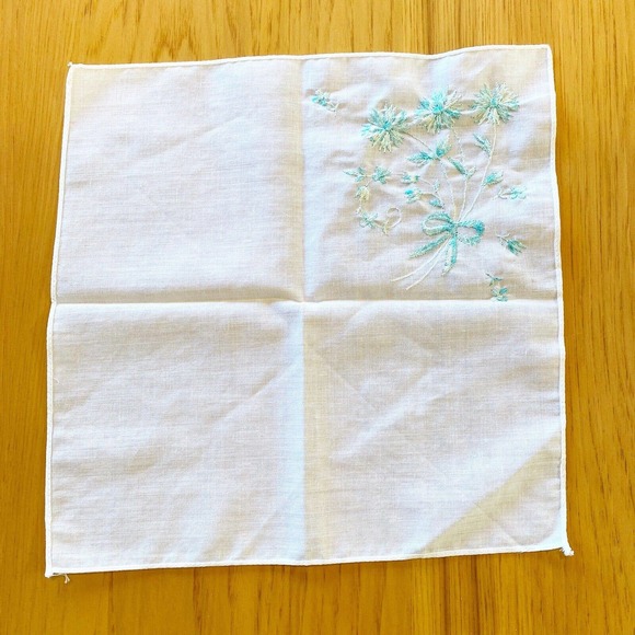 Vintage Handkerchief Hanky Embroidered Variegated Blue Flowers Bow Cotton 10" - Picture 5 of 5